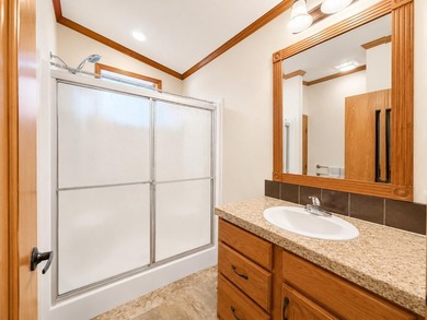Experience lake life at its finest with this fully furnished 3 - photo 13