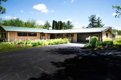 (private lake, pond, creek) Home For Sale in Monmouth Illinois