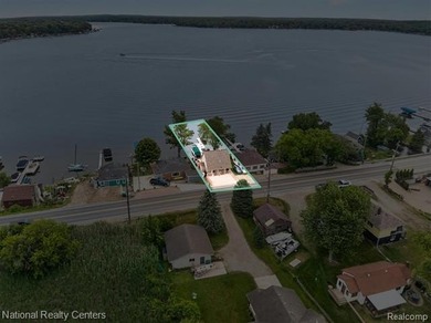 Wake up to breathtaking sunrises over all-sports Portage Lake - photo 38