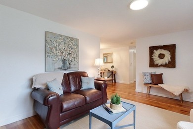 Enjoy this beautifully updated Ranch set on a corner lot w/ - photo 10