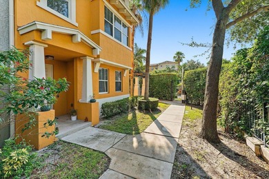 (private lake, pond, creek) Condo For Sale in West Palm Beach Florida