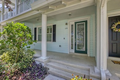 Beautifully updated 3-bedroom, 2.5-bath townhome with a 1-car - photo 2