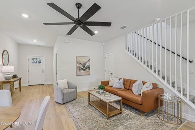 Brand-new two-story home in the desirable St. Nicholas area! - photo 6