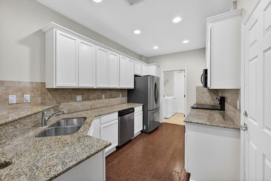 Beautifully updated 3-bedroom, 2.5-bath townhome with a 1-car - photo 10