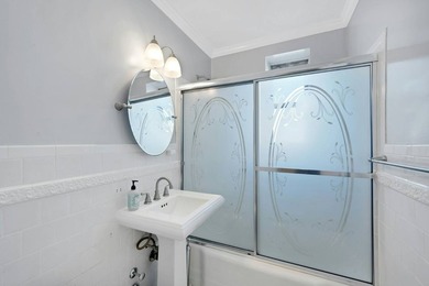 Mint Condition: Beautifully Renovated Junior-4 (Converted to - photo 12