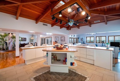 Morton Manor is a timeless estate nestled along the Gulf's bay - photo 15