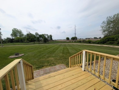 Affordable LAKE living with room to grow! This fantastic - photo 15