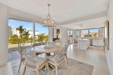 Stunning half-floor 2BR + den just 3 blocks from the sand in the - photo 15