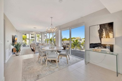 Stunning half-floor 2BR + den just 3 blocks from the sand in the - photo 23