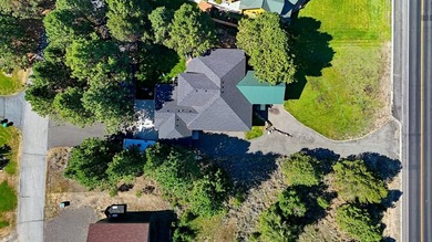ENTERTAINERS DREAM LAKE VIEW HOME! Located in the highly sought - photo 41