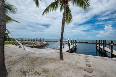 Morton Manor is a timeless estate nestled along the Gulf's bay - photo 49