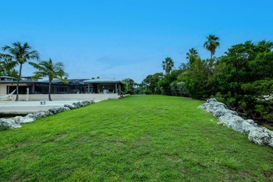 Morton Manor is a timeless estate nestled along the Gulf's bay - photo 60