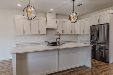 Beautiful approx. 2130 sq ft brick home featuring an open floor - photo 11