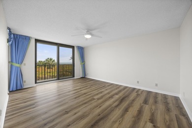 RARE 3 BEDROOM/2BATH CORNER UNIT WITH TWO GARAGES! Step inside - photo 12