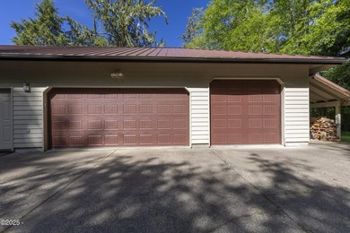 Private Gated Riverfront Home on the Siletz River. Fishing - photo 15