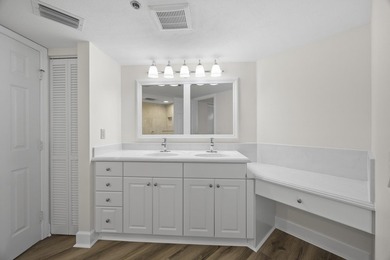 RARE 3 BEDROOM/2BATH CORNER UNIT WITH TWO GARAGES! Step inside - photo 15