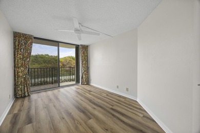RARE 3 BEDROOM/2BATH CORNER UNIT WITH TWO GARAGES! Step inside - photo 18