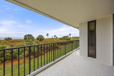 RARE 3 BEDROOM/2BATH CORNER UNIT WITH TWO GARAGES! Step inside - photo 24