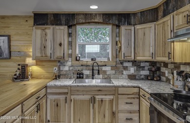 Welcome home to your own little slice of Mississippi paradise - photo 26