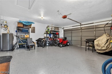 Welcome to this beautifully updated POOL HOME in the heart of SE - photo 27