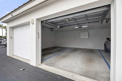 RARE 3 BEDROOM/2BATH CORNER UNIT WITH TWO GARAGES! Step inside - photo 33