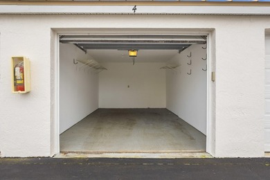 RARE 3 BEDROOM/2BATH CORNER UNIT WITH TWO GARAGES! Step inside - photo 35