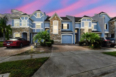 Lake Townhome/Townhouse For Sale in Orlando, Florida
