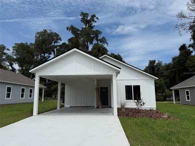 Escape the hustle and bustle in this beautifully completed - photo 2