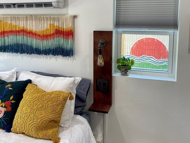 Welcome to this charming, fully furnished tiny home currently - photo 11