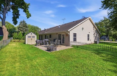 Beautiful One-Level Living at its finest...Spacious 2 Bedroom 2 - photo 17
