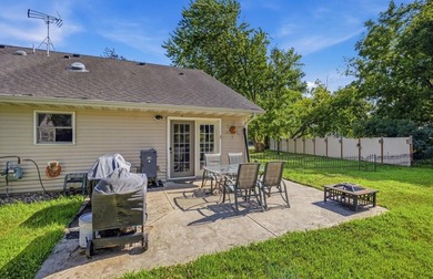 Beautiful One-Level Living at its finest...Spacious 2 Bedroom 2 - photo 20