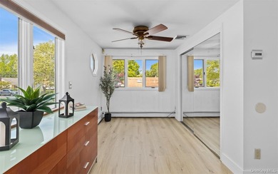 Welcome home to 939 Manor Lane in Bay Shore. This meticulously - photo 23