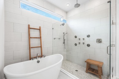 MOTIVATED SELLER! ACCEPTABLE OFFERS WELCOMED! Experience the - photo 26