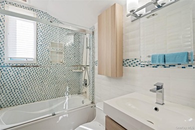 Welcome home to 939 Manor Lane in Bay Shore. This meticulously - photo 29