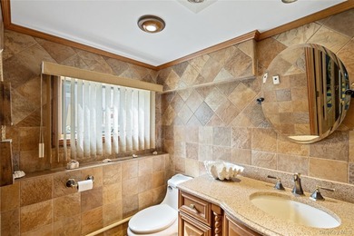 Welcome home to 939 Manor Lane in Bay Shore. This meticulously - photo 32
