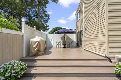 Welcome home to 939 Manor Lane in Bay Shore. This meticulously - photo 34