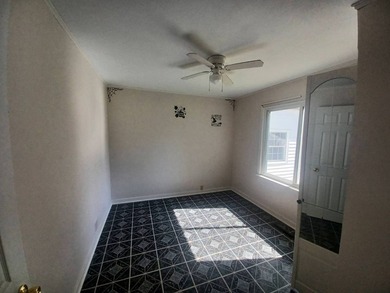 HUD case #132-379474 Property is offered as-is. 4 bedroom, 1 - photo 9
