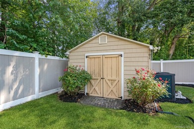 Welcome home to 939 Manor Lane in Bay Shore. This meticulously - photo 42