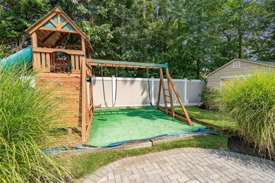 Welcome home to 939 Manor Lane in Bay Shore. This meticulously - photo 43
