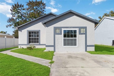 (private lake, pond, coastal) Home For Sale in ST Cloud Florida