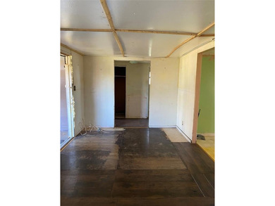 Bardwell Lake Home For Sale in Bardwell Texas