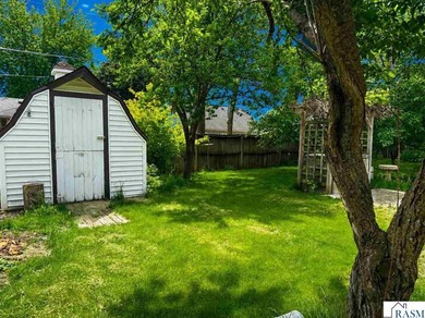 Welcome to this charming mid-century 1 1/2-story /cape cod style - photo 6