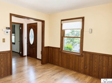 Welcome to this charming mid-century 1 1/2-story /cape cod style - photo 9