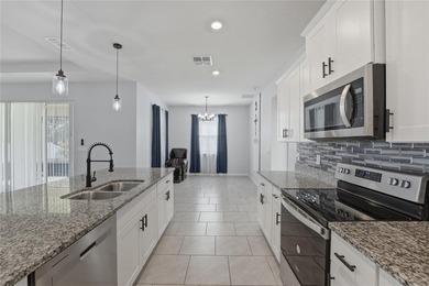 Welcome home this stunning, nearly-new showcase home built in - photo 21