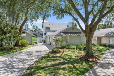 Bright and beautifully updated Fairfield home with serene water - photo 1