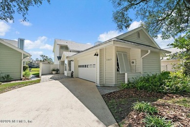 Bright and beautifully updated Fairfield home with serene water - photo 2