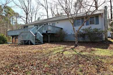 Affordable off-shore home in the desirable NE Quad of Lake - photo 2