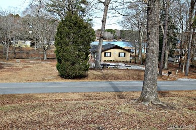 Affordable off-shore home in the desirable NE Quad of Lake - photo 7