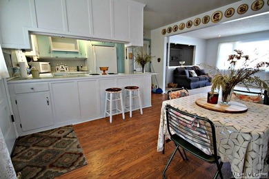Affordable off-shore home in the desirable NE Quad of Lake - photo 9