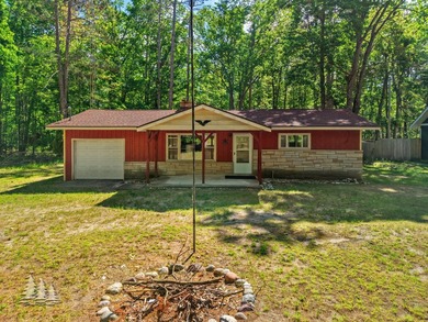 Discover the perfect blend of charm, convenience, and waterfront - photo 2